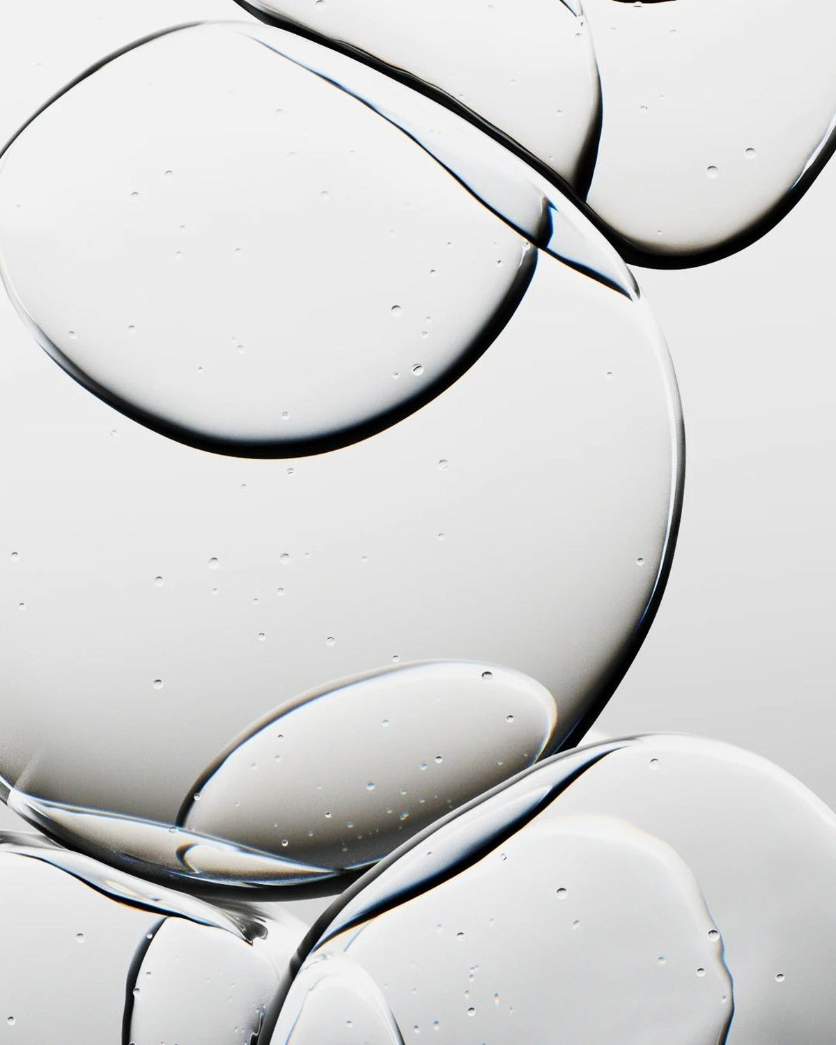 Hypochlorous acid macro — clear, gentle, skin-pH balanced.